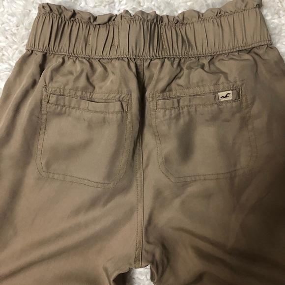 Hollister tan pants - Picture 4 of 4